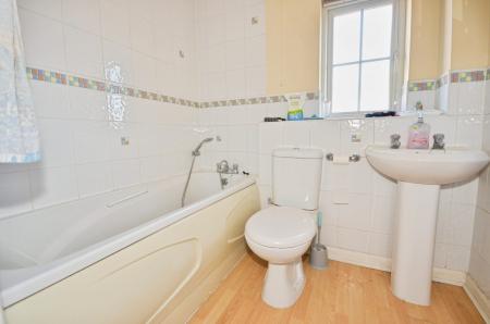 3 bedroom Link detached house for sale in Tailby Avenue, Kettering, NN16