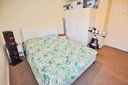 3 bedroom Link detached house for sale in Tailby Avenue, Kettering, NN16