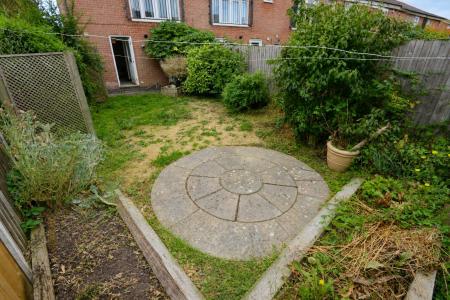 3 bedroom Town house for sale in Violet Close, Desborough, NN14
