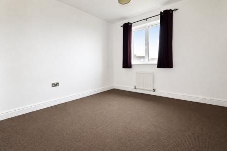 3 bedroom Town house for sale in Violet Close, Desborough, NN14