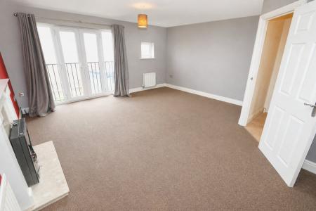 3 bedroom Town house for sale in Violet Close, Desborough, NN14