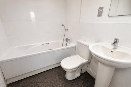 3 bedroom Town house for sale in Violet Close, Desborough, NN14