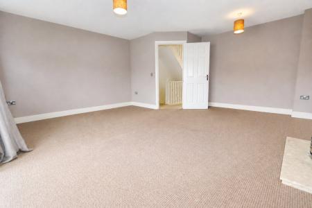 3 bedroom Town house for sale in Violet Close, Desborough, NN14