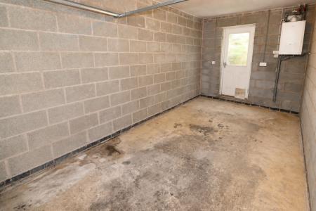 3 bedroom Town house for sale in Violet Close, Desborough, NN14