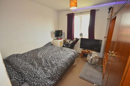 3 bedroom Town house for sale in Violet Close, Desborough, NN14