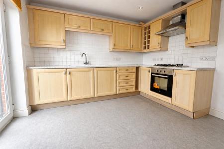 3 bedroom Town house for sale in Violet Close, Desborough, NN14