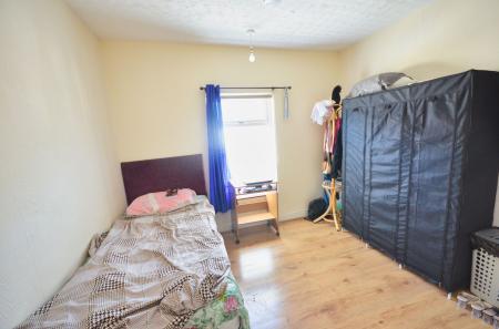 3 bedroom Terraced House for sale in Wellington Street, Kettering, NN16