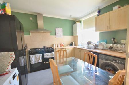 3 bedroom Terraced House for sale in Wellington Street, Kettering, NN16