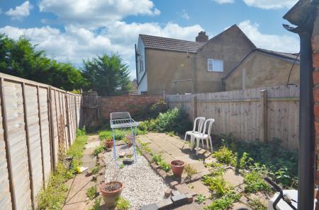 3 bedroom Terraced House for sale in Wellington Street, Kettering, NN16