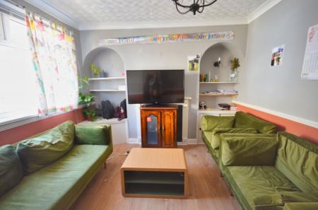 3 bedroom Terraced House for sale in Wellington Street, Kettering, NN16