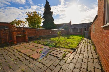 2 bedroom Terraced House for sale in William Street, Kettering, NN16