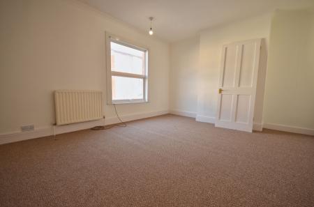 2 bedroom Terraced House for sale in William Street, Kettering, NN16