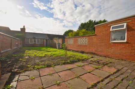 2 bedroom Terraced House for sale in William Street, Kettering, NN16