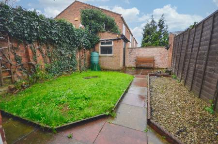 1 bedroom End of terrace house for sale in Albion Road, Kettering, NN16