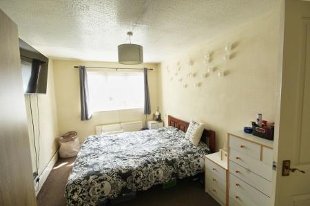 2 bedroom Terraced House to let in Blake Road, Corby, NN18