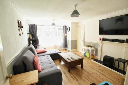 2 bedroom Terraced House to let in Blake Road, Corby, NN18