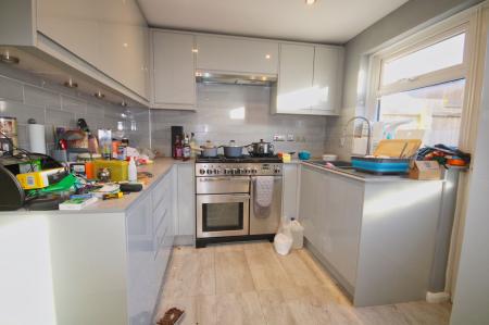 3 bedroom Terraced House for sale in Counts Farm Road, Corby, NN18