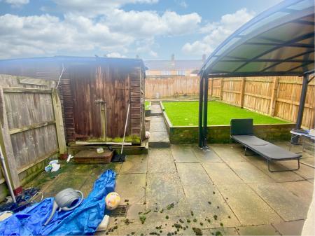 3 bedroom Terraced House for sale in Counts Farm Road, Corby, NN18