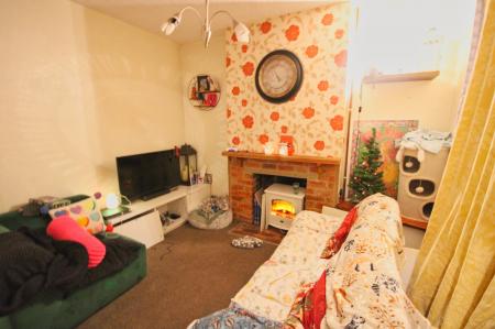 2 bedroom End of terrace house for sale in Wood Street, Kettering, NN16