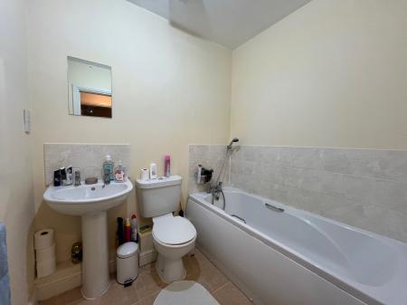 2 bedroom Flat to let in Cannock Road, Corby, NN17