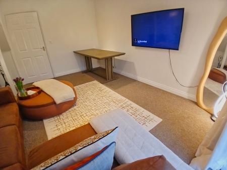 2 bedroom Terraced House for sale in Gravely Street, Rushden, NN10