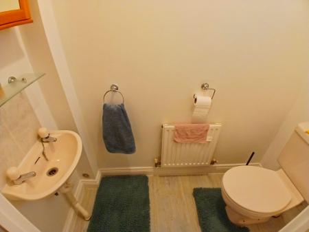 2 bedroom Terraced House for sale in Gravely Street, Rushden, NN10