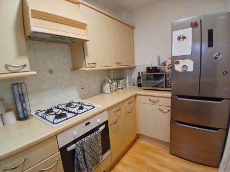 2 bedroom Terraced House for sale in Gravely Street, Rushden, NN10