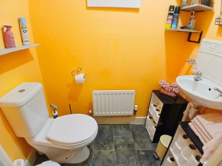 2 bedroom Terraced House for sale in Violet Close, Corby, NN18