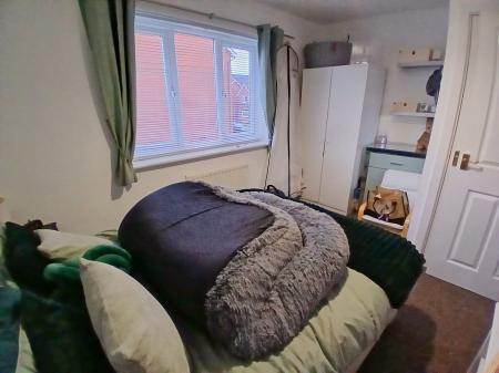 2 bedroom Terraced House for sale in Violet Close, Corby, NN18