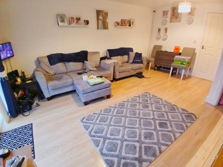 2 bedroom Terraced House for sale in Violet Close, Corby, NN18