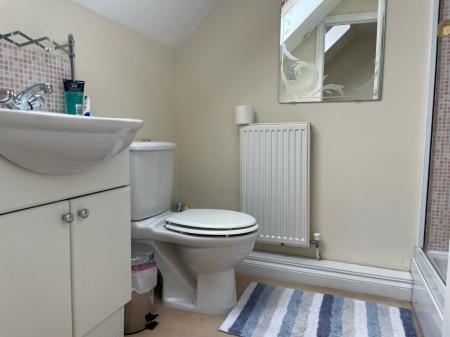 3 bedroom Terraced House to let in Cowslip Close, Corby, NN18