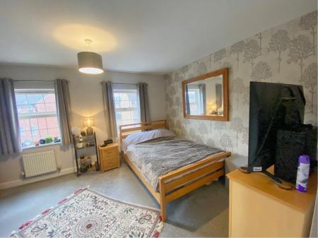 4 bedroom Semi-detached house for sale in Thwaite Close, Great Oakley, Corby, NN18