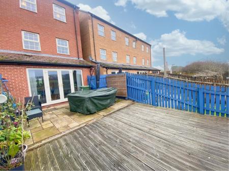4 bedroom Semi-detached house for sale in Thwaite Close, Great Oakley, Corby, NN18