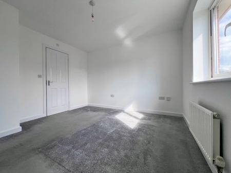 3 bedroom Semi-detached house for sale in Chepstow Road, Oakley Vale, Corby, NN18