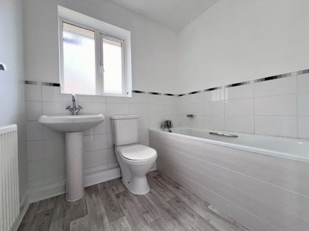 3 bedroom Semi-detached house for sale in Chepstow Road, Oakley Vale, Corby, NN18