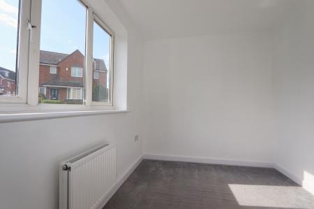 3 bedroom Semi-detached house for sale in Chepstow Road, Oakley Vale, Corby, NN18