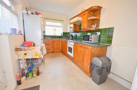 3 bedroom Terraced House for sale in Havelock Street, Kettering, NN16