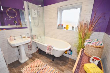 3 bedroom Semi-detached house for sale in Shrubfield Grove, Corby, NN17