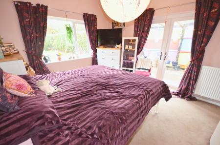 3 bedroom Semi-detached house for sale in Shrubfield Grove, Corby, NN17