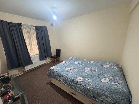 2 bedroom Flat to let in Argyll Street, Corby, NN17