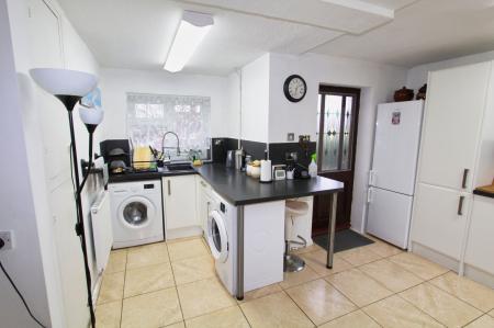 1 bedroom Semi-detached bungalow for sale in Berryfield Road, Cottingham, LE16