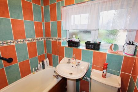 1 bedroom Semi-detached bungalow for sale in Berryfield Road, Cottingham, LE16