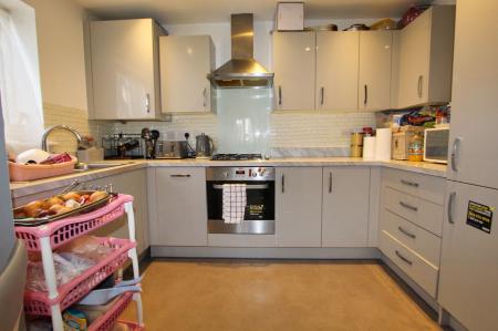 2 bedroom Flat for sale in Holdenby Drive, Corby, NN17