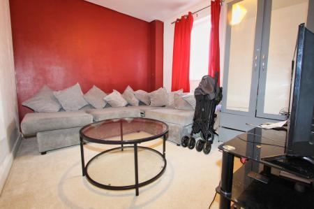 2 bedroom Flat for sale in Holdenby Drive, Corby, NN17