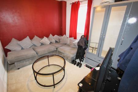 2 bedroom Flat for sale in Holdenby Drive, Corby, NN17