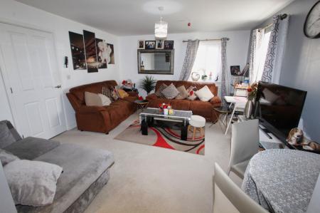 2 bedroom Flat for sale in Holdenby Drive, Corby, NN17