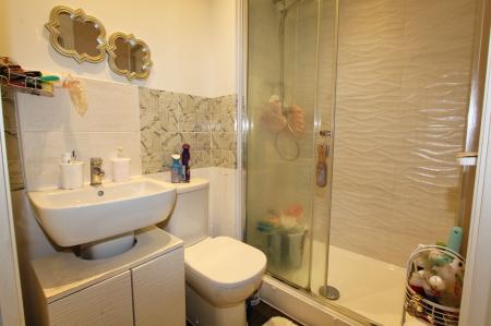 2 bedroom Flat for sale in Holdenby Drive, Corby, NN17