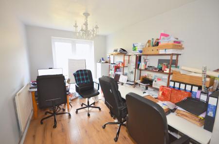 3 bedroom Detached house for sale in Pendle Avenue, Kettering, NN16