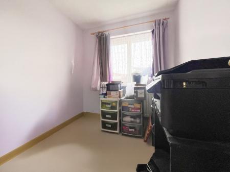 3 bedroom Terraced House for sale in Violet Close, Oakley Vale, Corby, NN18