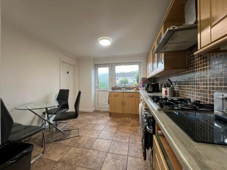 1 bedroom House of Multiple Occupation to let in Taunton Avenue, Corby, NN18